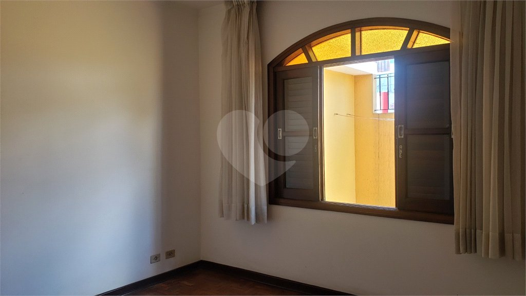 Casa Térrea à venda com 3 quartos, sendo 1 suíte,  em Campo Grande, São Paulo, SP