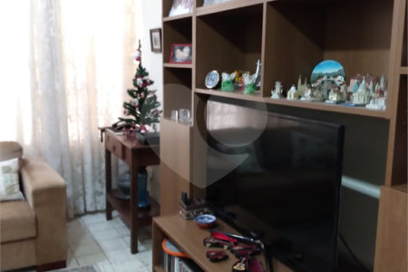 Sobrado à venda com 3 quartos em Vila Cordeiro, São Paulo, SP