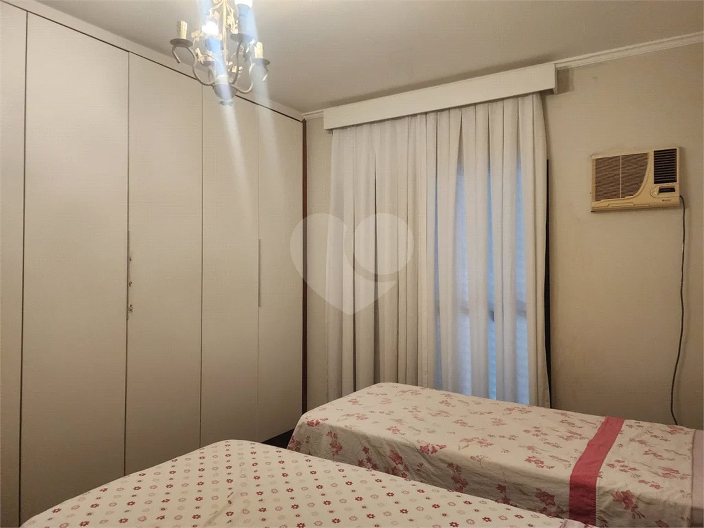 Sobrado à venda com 3 quartos, sendo 1 suíte, em Vila Paulicéia, São Paulo, SP