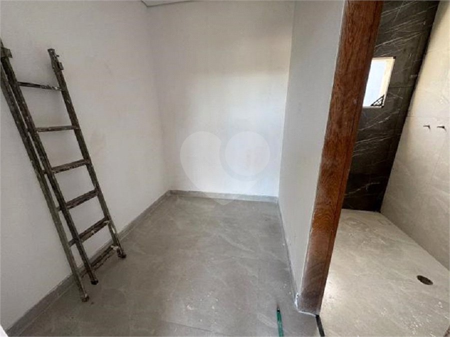 Casa à venda com 3 quartos, sendo 1 suíte,  no condomínio Residencial Marina, Itapetininga - SP