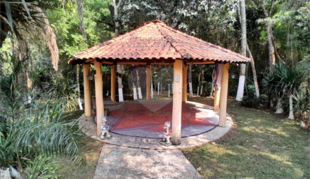 Chácara à venda ou para alugar com 20 quartos, sendo 10 suítes,  em Serra da Cantareira, Mairiporã, SP