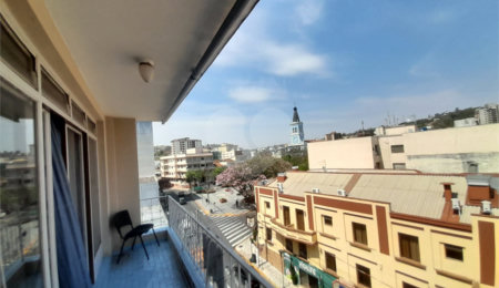 Apartamento à venda com 3 quartos, sendo 1 suíte,  no Centro, Serra Negra, SP