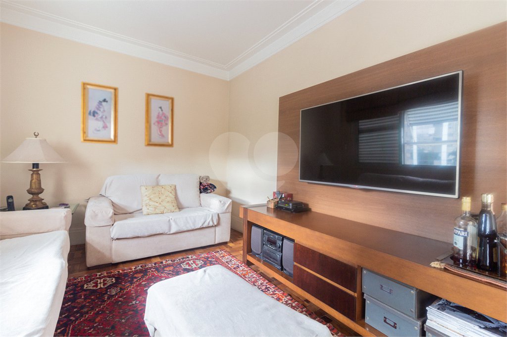 Apartamento à venda com 2 quartos, sendo 1 suíte, em Jardim Europa, São Paulo, SP