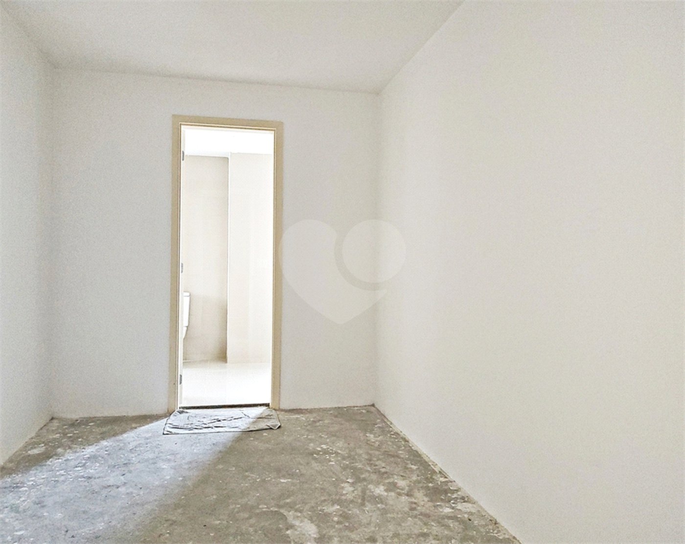 Apartamento à venda com 3 suítes em Santa Teresinha, São Paulo, SP