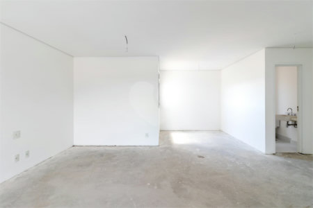 Triplex à venda com 4 suítes em Anhangabaú, Jundiaí, SP