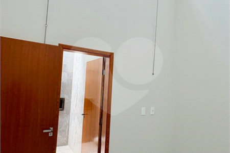 Casa à venda com 3 suítes no condomínio Terras de São Francisco, Sorocaba - SP