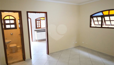 Sobrado à venda com 3 suítes em Vila Marari, São Paulo, SP
