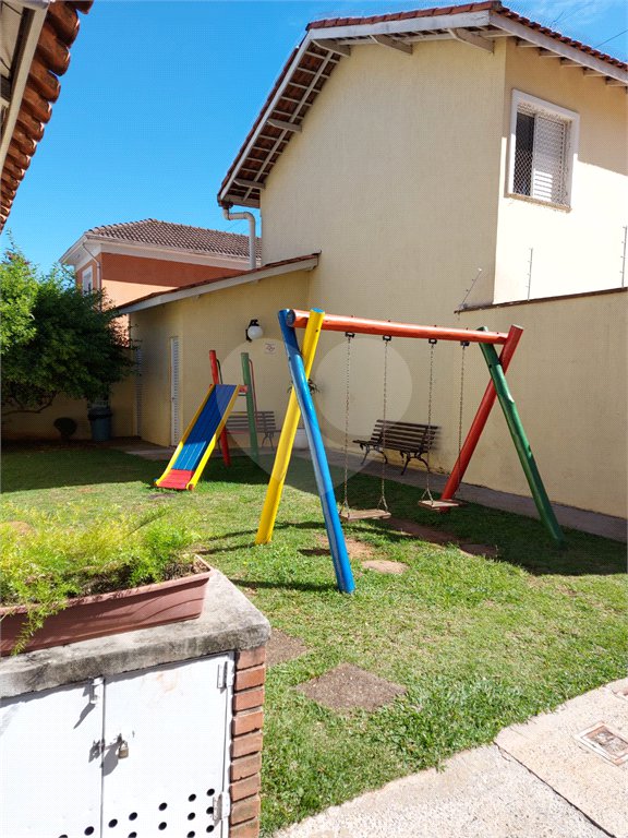 Casa à venda com 3 quartos, sendo 1 suíte, no condomínio Vila das Macieiras, São Paulo - SP