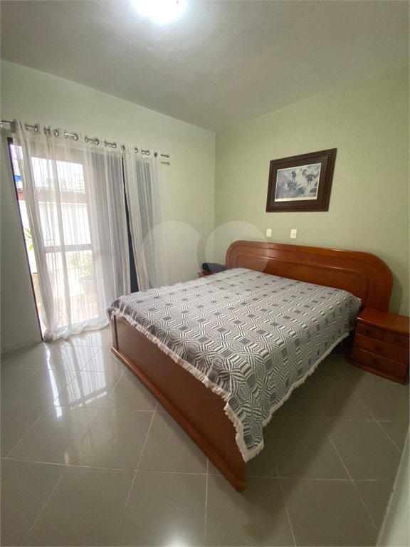 Casa Térrea à venda com 4 quartos, sendo 1 suíte,  em Vila Oliveira, Mogi das Cruzes, SP