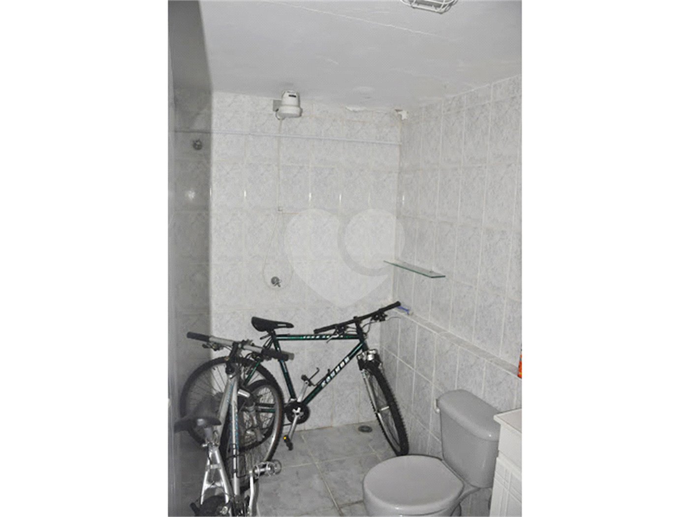 Sobrado à venda com 4 quartos, sendo 2 suítes,  em Alto da Boa Vista, São Paulo, SP