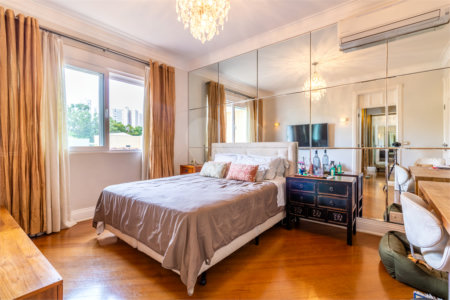 Casa à venda com 5 quartos, sendo 4 suítes,  no condomínio Residencial Tivoli Park, Sorocaba - SP