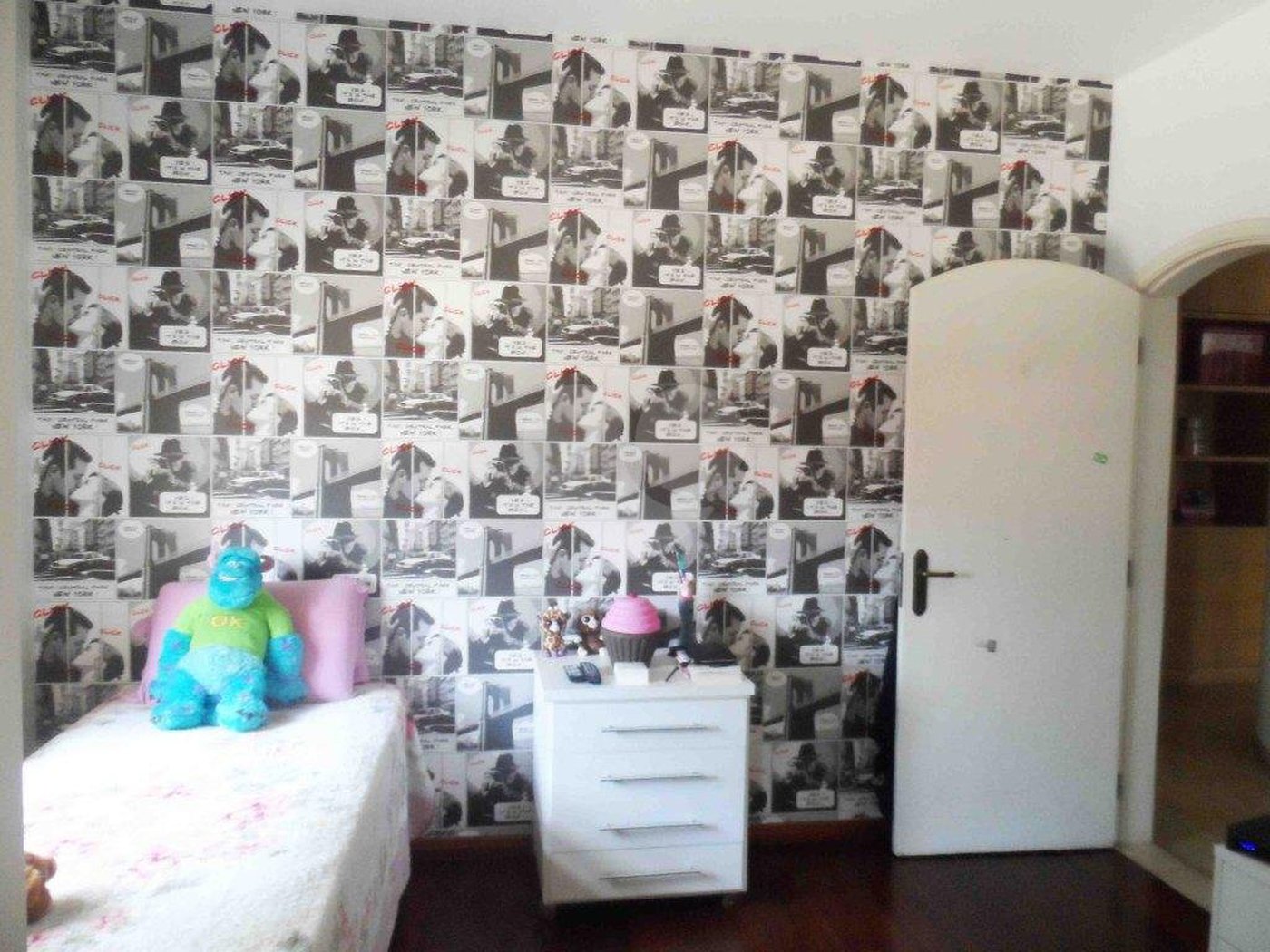 Sobrado à venda com 5 quartos, sendo 3 suítes, em Interlagos, São Paulo, SP