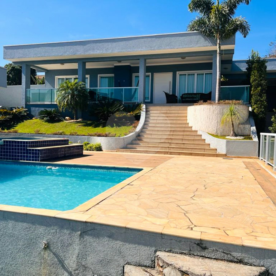 Casa à venda com 3 suítes no Centro, Bom Jesus dos Perdões, SP