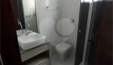 Casa à venda com 3 quartos, sendo 2 suítes, em Conjunto Residencial Trinta e Um de Março, São José dos Campos, SP