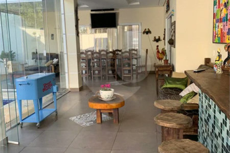 Casa à venda com 4 quartos, sendo 1 suíte, no condomínio Ibiaram, Itupeva - SP