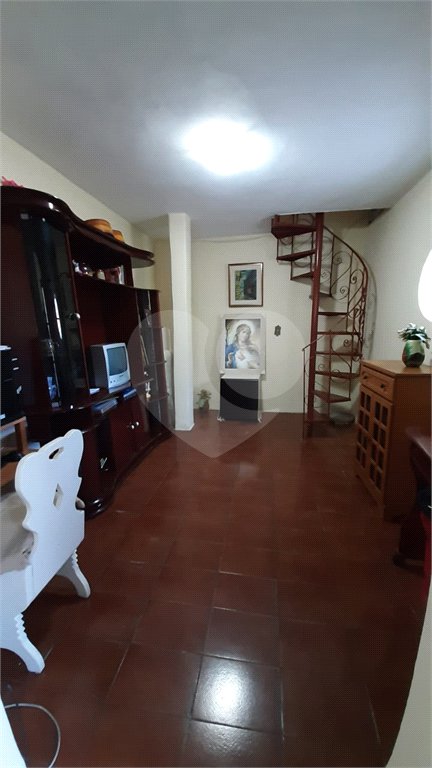 Sobrado à venda com 2 quartos em Horto, São Paulo, SP
