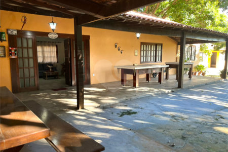 Chácara à venda com 4 quartos em Retiro, São Pedro da Aldeia, RJ