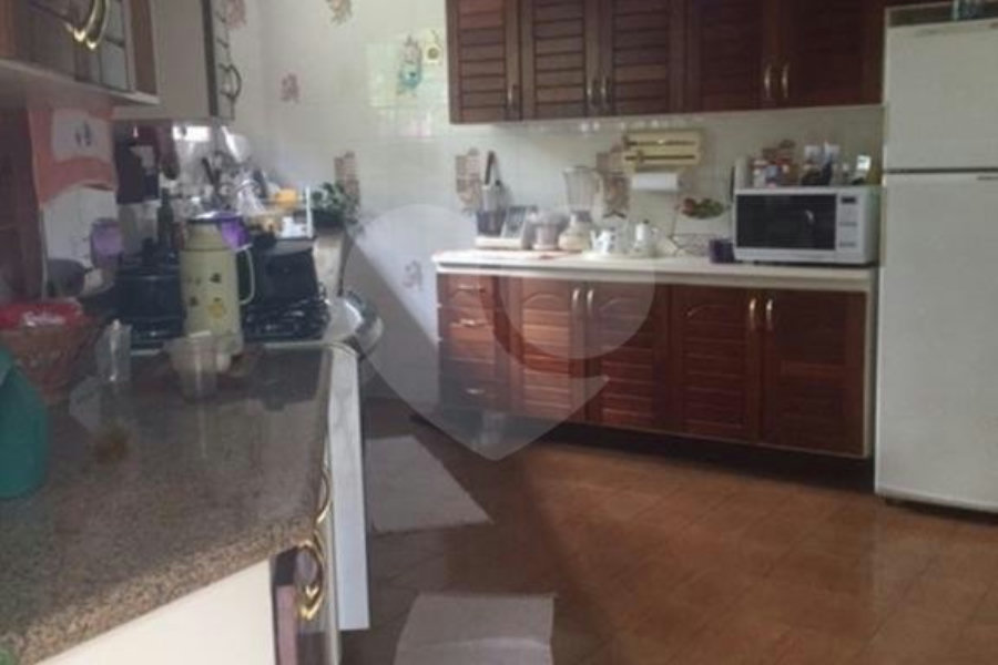 Sobrado à venda com 4 suítes em Tremembé, São Paulo, SP