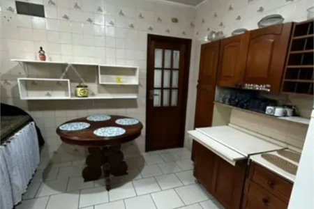 Sobrado à venda com 3 quartos, sendo 1 suíte,  em Jardim Ester, São Paulo, SP