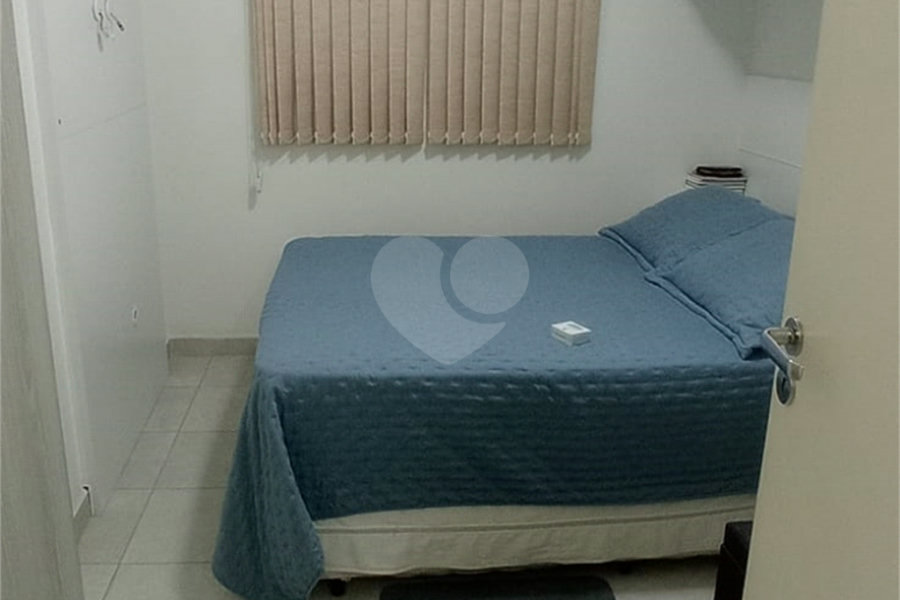 Casa à venda com 2 suítes no condomínio Residencial Pavoni I, São Paulo - SP