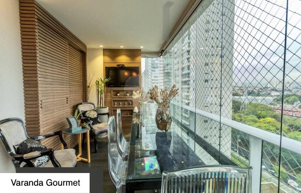 Apartamento à venda com 3 quartos, sendo 1 suíte,  em Vila Anastácio, São Paulo, SP