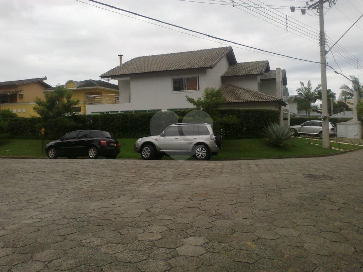 Sobrado à venda com 5 suítes em Enseada, Bertioga, SP