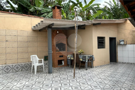 Sobrado à venda com 3 quartos, sendo 2 suítes,  em Vila Lúcia, Poá, SP
