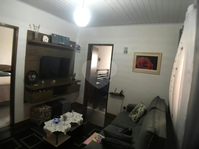 Sobrado à venda com 3 quartos em Parada Inglesa, São Paulo, SP