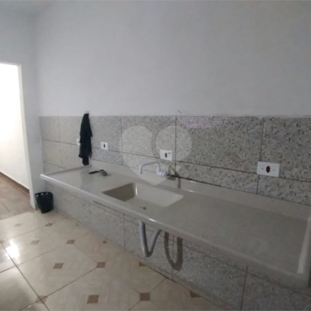 Casa à venda com 3 quartos em Jardim Santa Helena, Itaquaquecetuba, SP