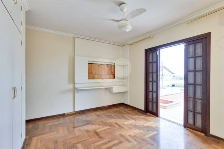 Sobrado à venda com 4 quartos, sendo 1 suíte, em Interlagos, São Paulo, SP