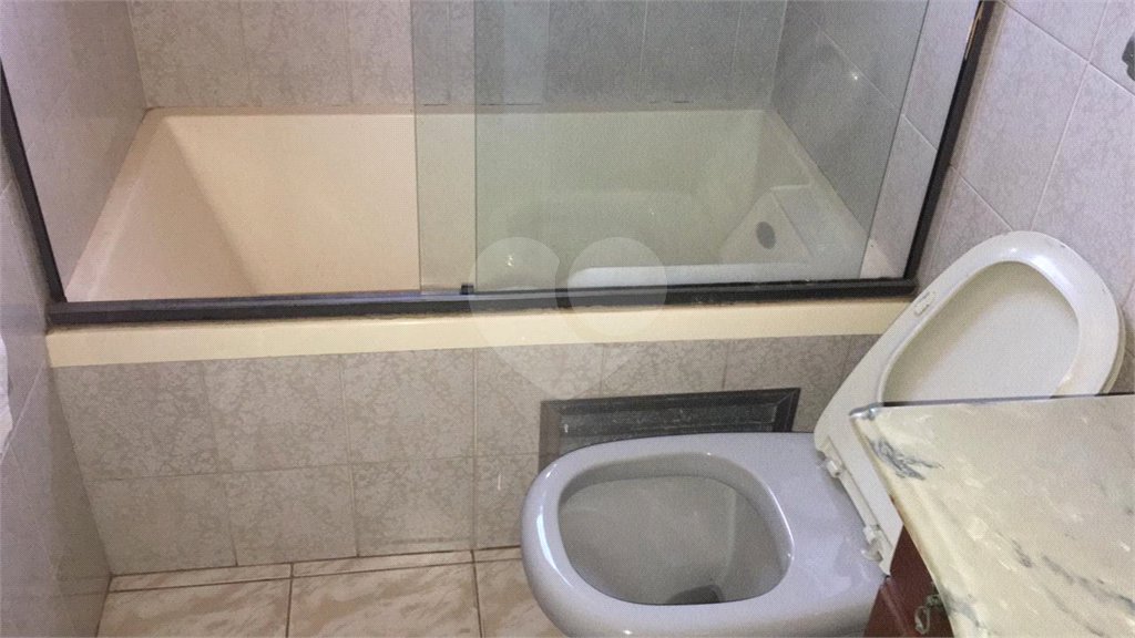 Sobrado à venda com 6 quartos, sendo 3 suítes, em Jardim Refúgio, Sorocaba, SP
