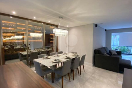 Apartamento à venda com 3 quartos, sendo 1 suíte,  em Vila Regente Feijó, São Paulo, SP