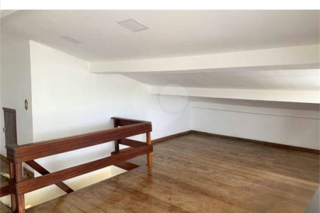 Casa à venda com 3 quartos no condomínio Recanto Florido, Vinhedo - SP