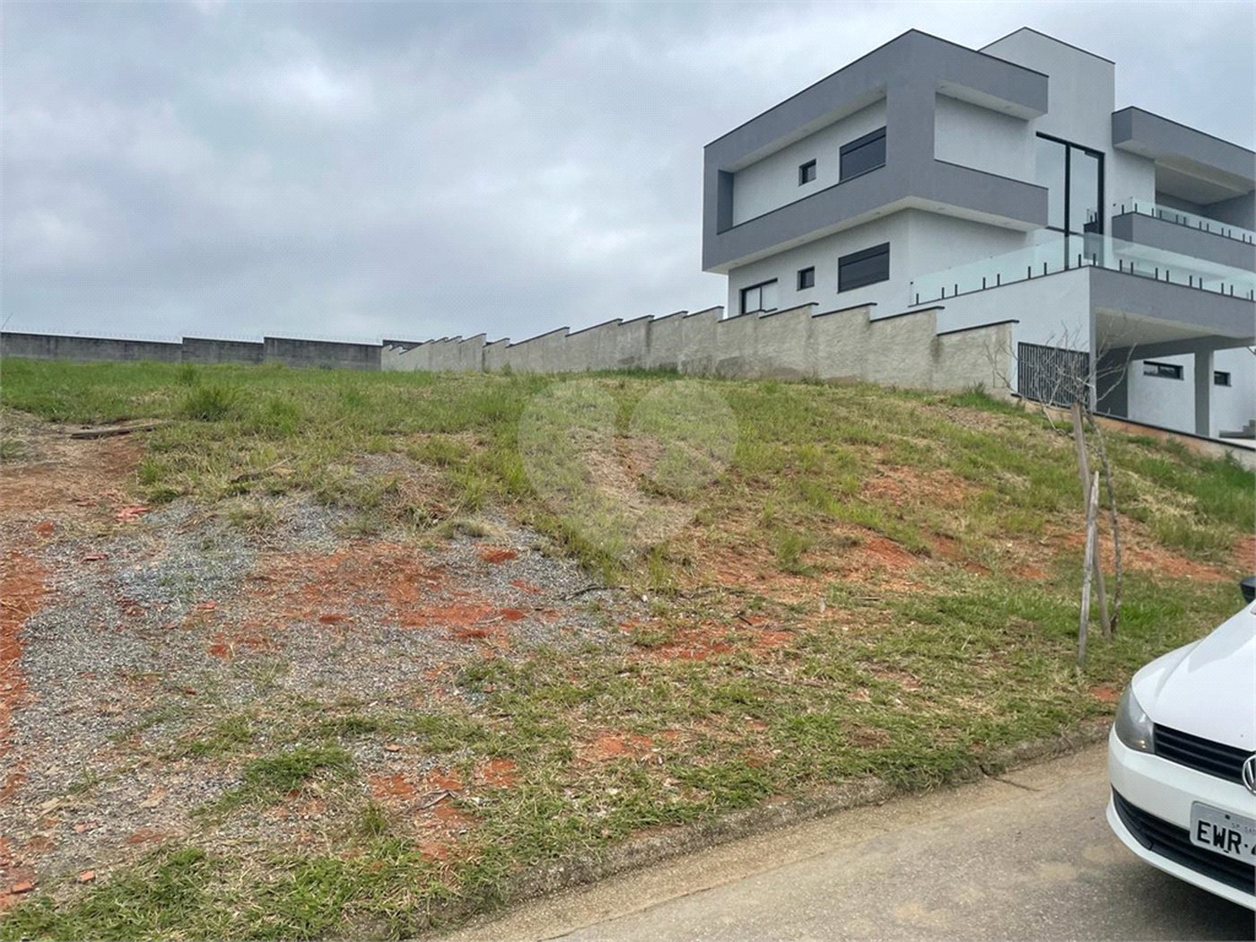 Terreno à venda no condomínio Jequitibá, Jacareí - SP
