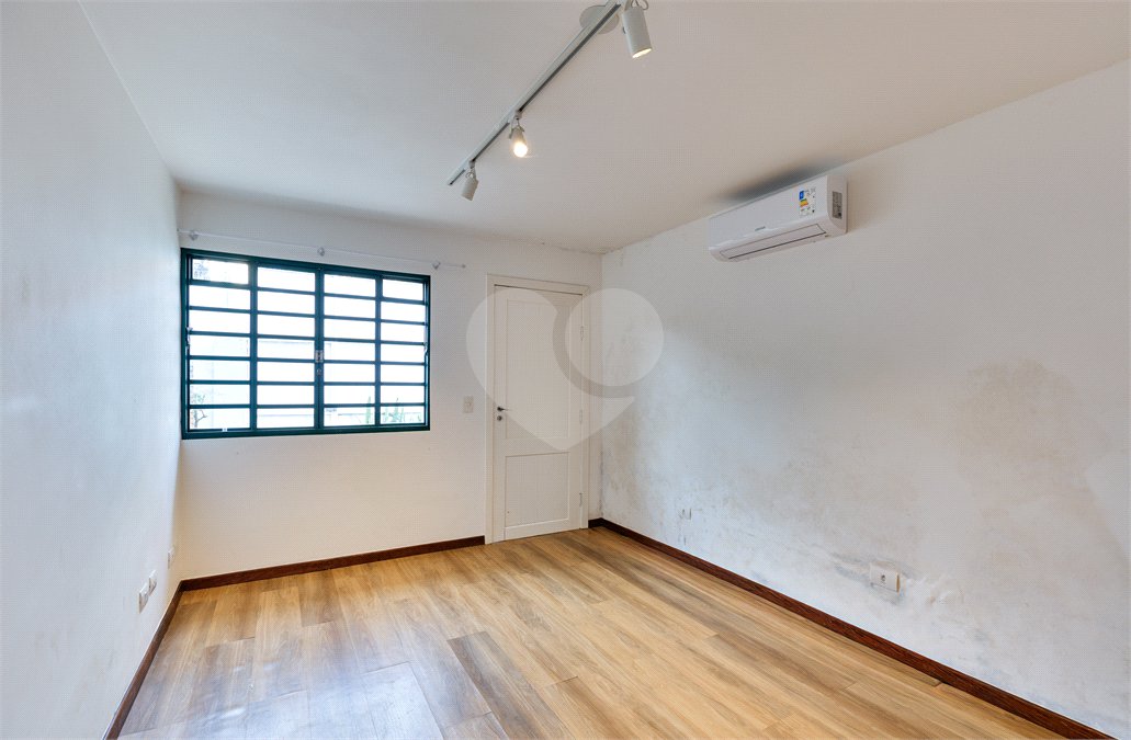 Casa para alugar com 5 quartos, sendo 3 suítes,  em Chácara Monte Alegre, São Paulo, SP