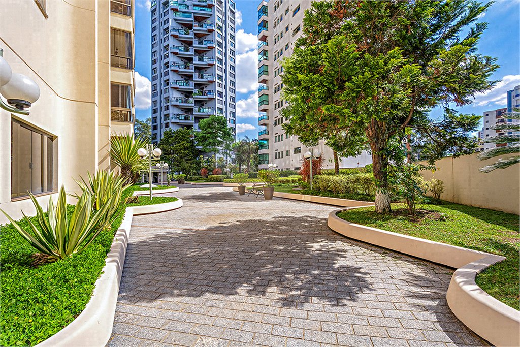 Apartamento à venda com 4 quartos, sendo 3 suítes, em Morumbi, São Paulo, SP