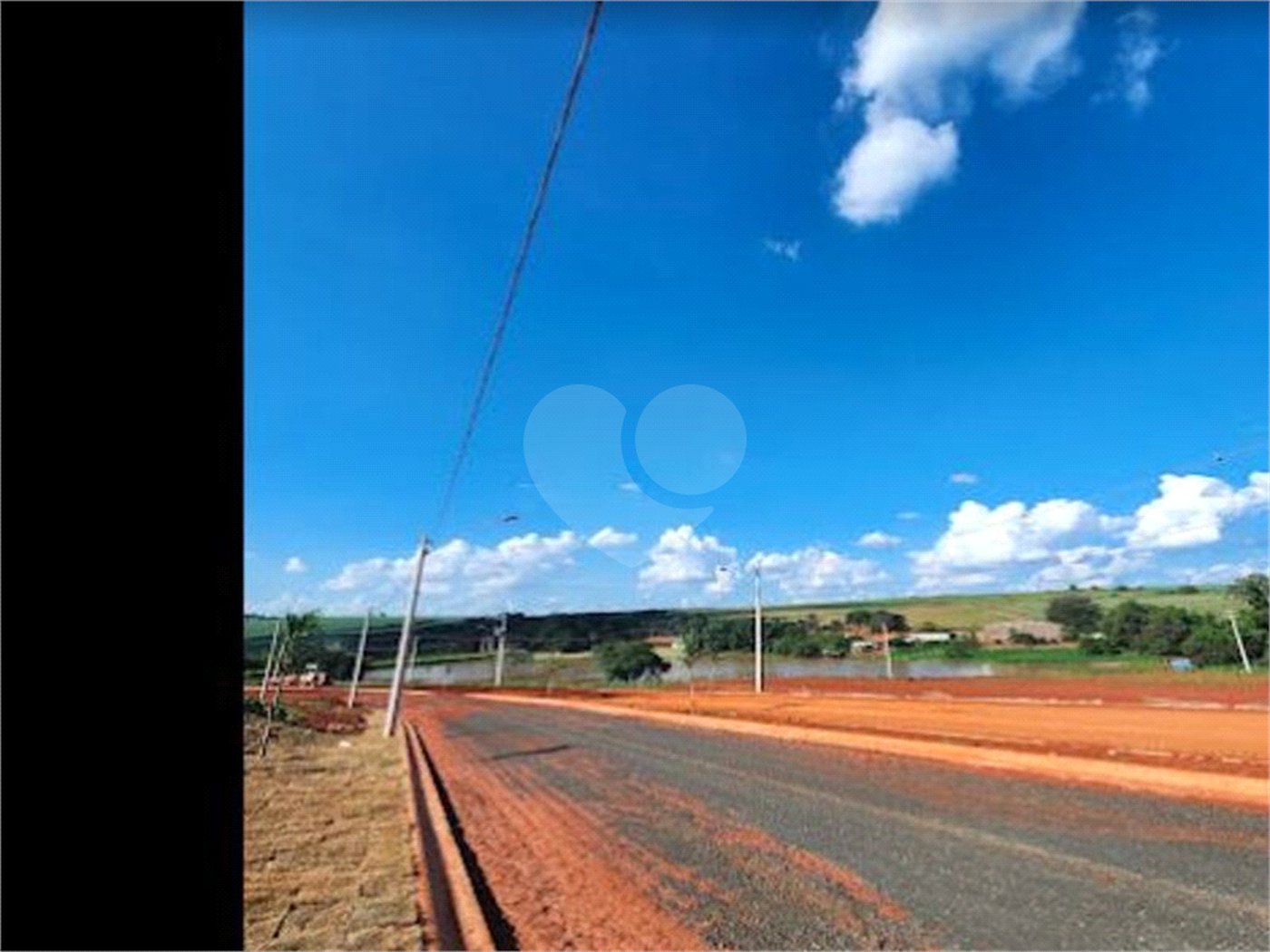 Terreno à venda no condomínio Loteamento Aberto Residencial Sport Lírios dos Vales, Elias Fausto - SP