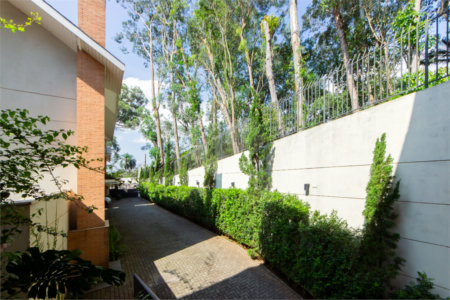 Casa à venda com 5 suítes no condomínio Solar dos Manacas, São Paulo - SP