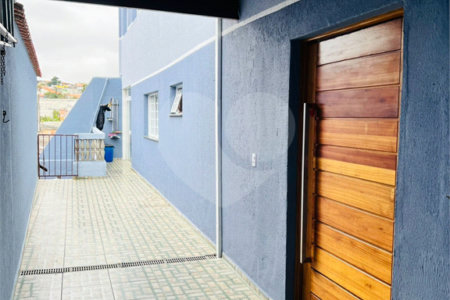 Sobrado à venda com 3 quartos em Loteamento Municipal Brás Cubas, Mogi das Cruzes, SP