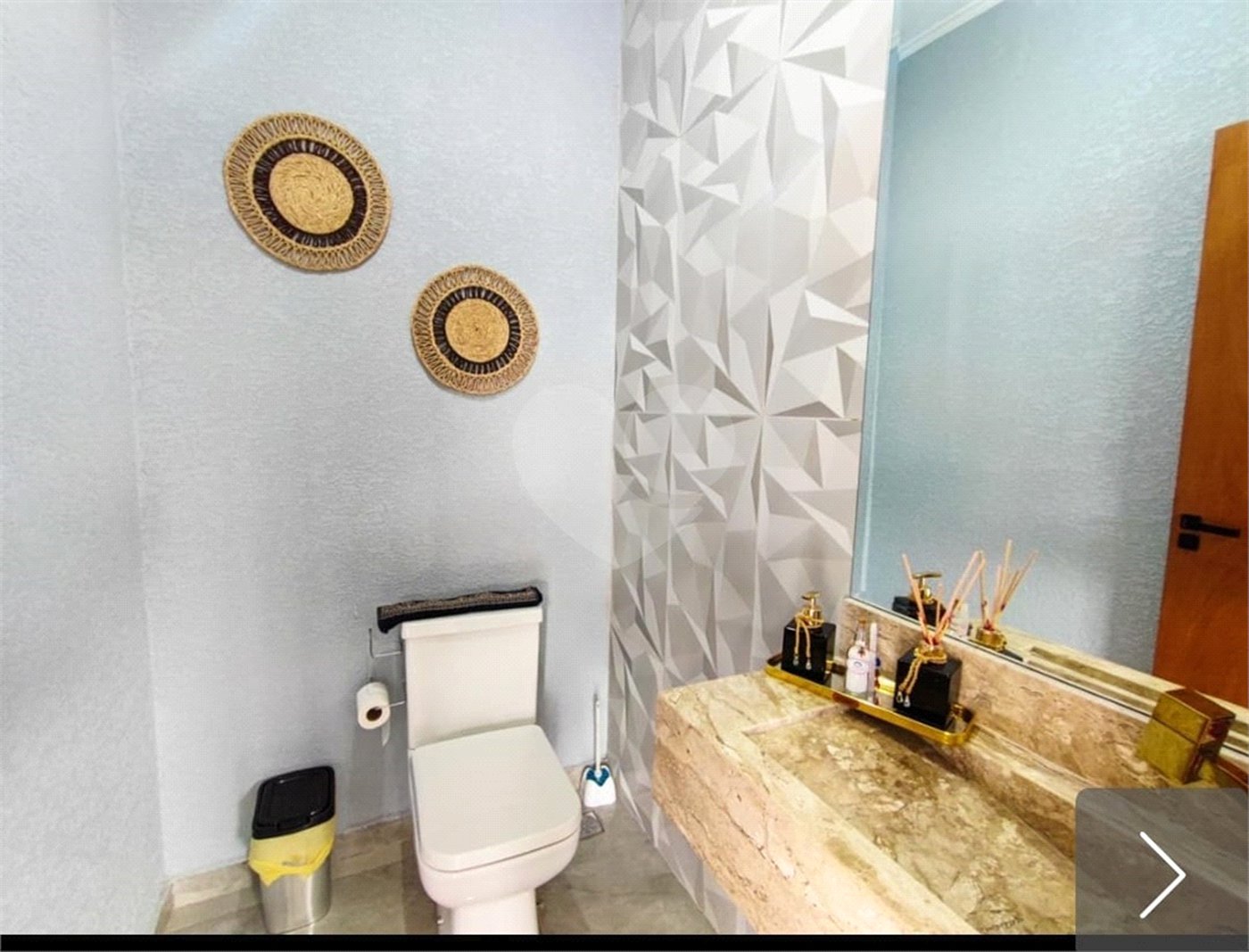 Casa à venda com 4 suítes no condomínio Residencial Vila Real, Bragança Paulista - SP
