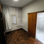 Sobrado à venda com 5 quartos, sendo 1 suíte, em Jardim Trussardi, São Paulo, SP