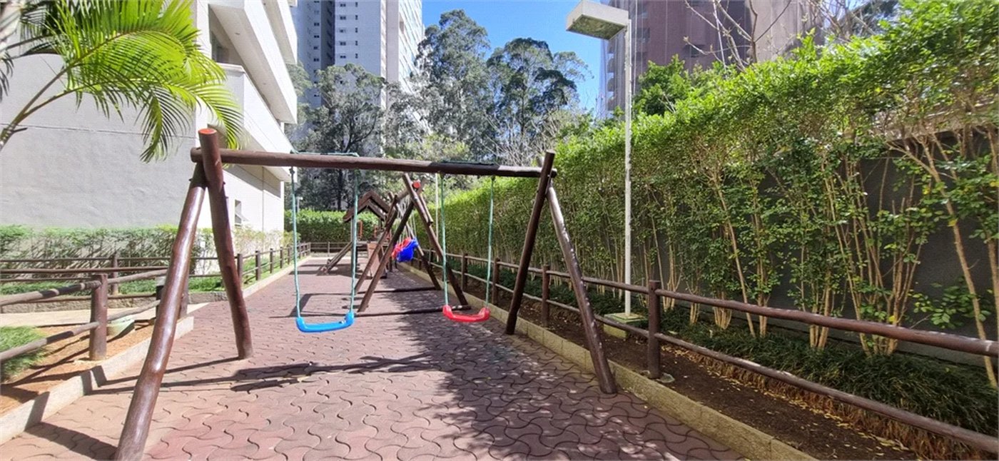 Apartamento à venda com 3 suítes em Jardim Londrina, São Paulo, SP