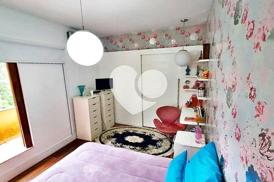 Casa à venda com 4 quartos, sendo 2 suítes, no condomínio Parque Imperial da Cantareira, Mairiporã - SP