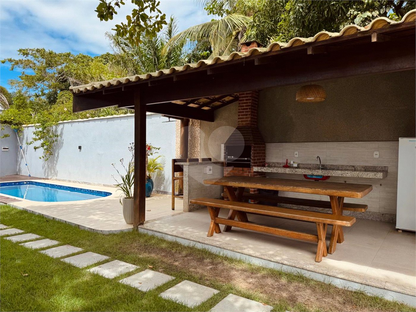 Apartamento para alugar com 1 suíte em Taperapuan, Porto Seguro, BA