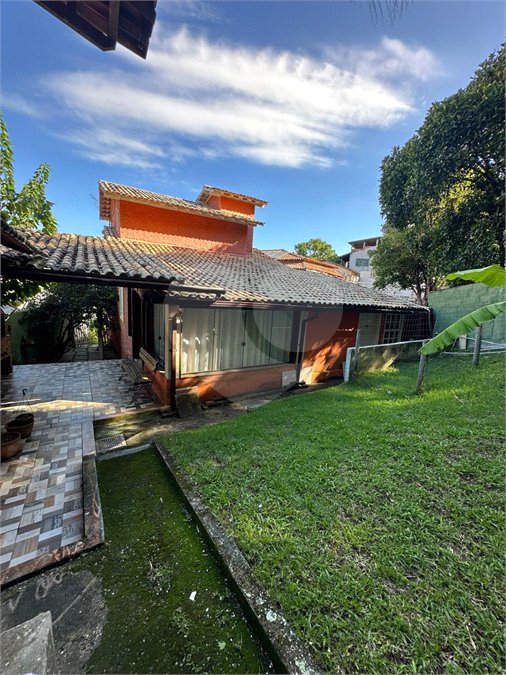 Casa em condomínio à venda com 3 quartos, sendo 2 suítes,  em Peró, Cabo Frio, RJ
