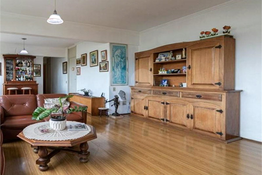 Apartamento à venda com 3 quartos, sendo 1 suíte, em Perdizes, São Paulo, SP