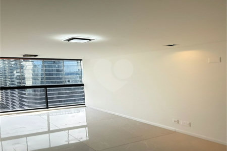 Apartamento à venda com 3 quartos, sendo 1 suíte,  em Recreio dos Bandeirantes, Rio de Janeiro, RJ