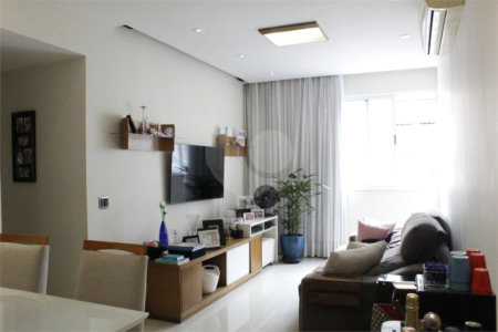 Apartamento à venda com 3 quartos, sendo 2 suítes, em Tijuca, Rio de Janeiro, RJ