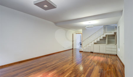 Sobrado à venda com 3 quartos, sendo 1 suíte,  em Jardim Petrópolis, São Paulo, SP