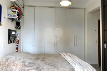 Casa à venda com 4 quartos, sendo 3 suítes, no condomínio Residencial Terra Nobre, Indaiatuba - SP